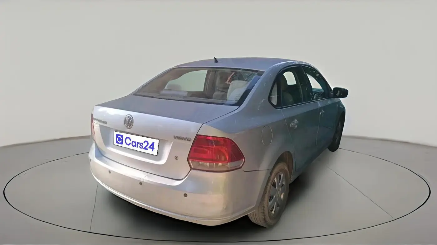 2011 Volkswagen Vento TRENDLINE 1.6, Petrol, Manual, 1,00,890 km, exterior