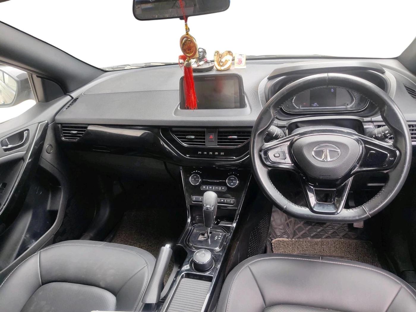 2022 Tata NEXON XZA PLUS DIESEL DARK EDITION, Diesel, Automatic, 71,024 km, interior