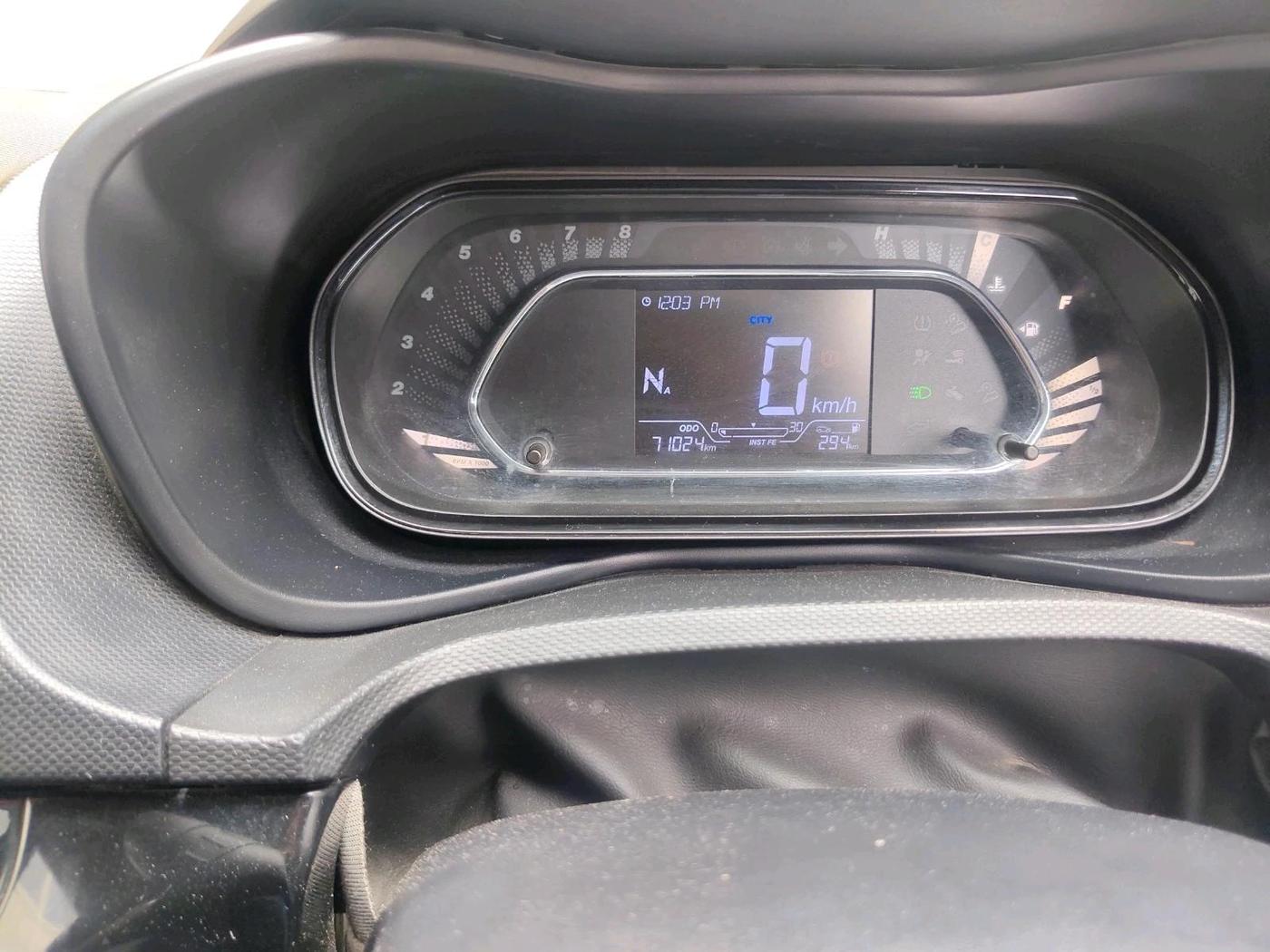 2022 Tata NEXON XZA PLUS DIESEL DARK EDITION, Diesel, Automatic, 71,024 km, interior