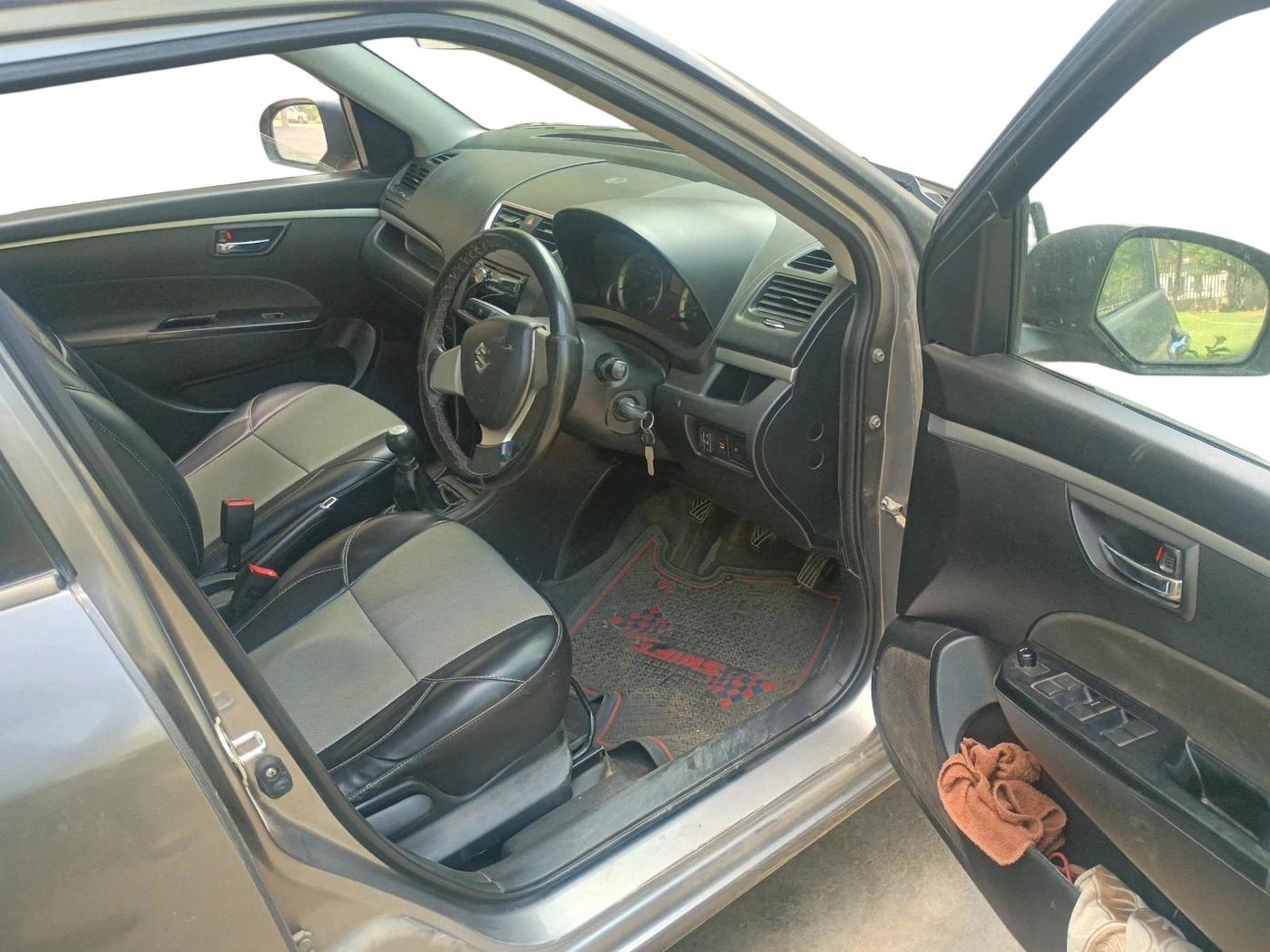 2013 Maruti Swift VXI, CNG, Manual, 88,609 km, interior
