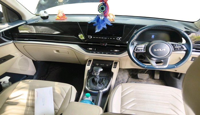 2022 KIA CARENS LUXURY PLUS 1.4 PETROL DCT 7 STR, Petrol, Automatic, 64,546 km, interior