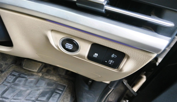 2022 KIA CARENS LUXURY PLUS 1.4 PETROL DCT 7 STR, Petrol, Automatic, 64,546 km, interior
