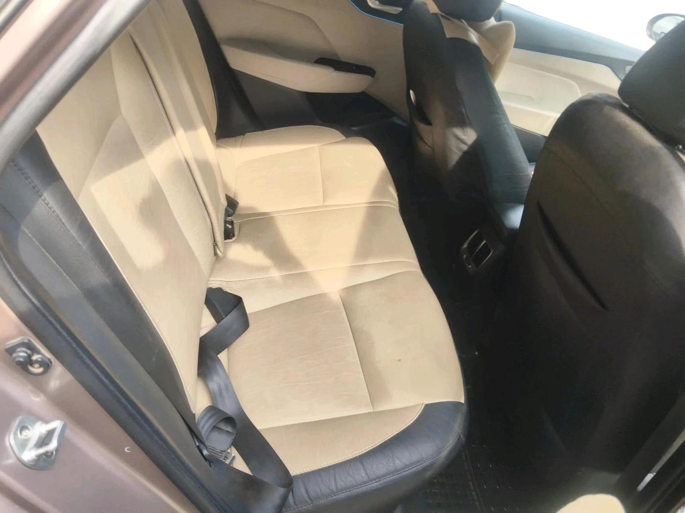 2017 Hyundai Verna 1.6 VTVT SX, Petrol, Manual, 1,01,458 km, interior