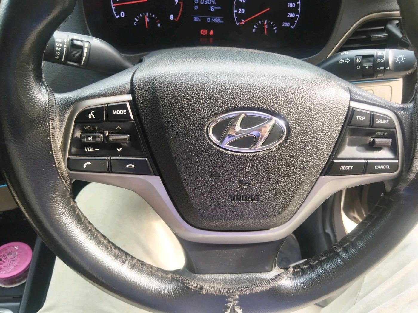 2017 Hyundai Verna 1.6 VTVT SX, Petrol, Manual, 1,01,458 km, interior