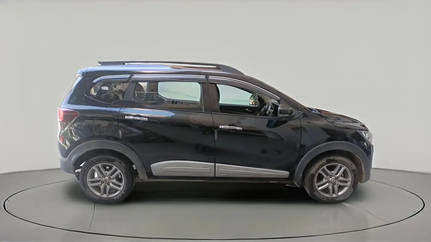 2023 Renault TRIBER RXZ AMT Urban Night Limited Edition , CNG, Automatic, 7,00,000 km, exterior