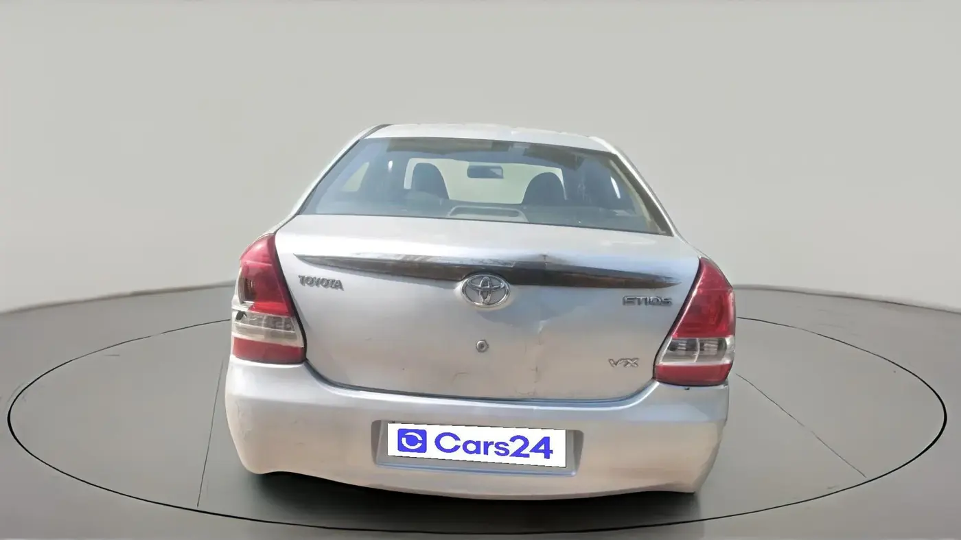 2011 Toyota Etios V, Petrol, Manual, 2,30,061 km, exterior