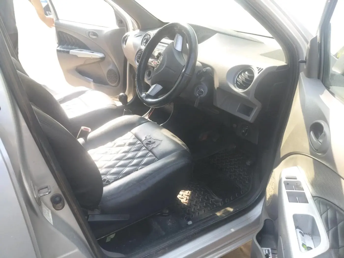 2011 Toyota Etios V, Petrol, Manual, 2,30,061 km, interior