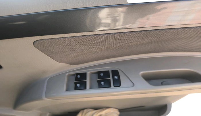 2018 Mahindra Scorpio S7, Diesel, Manual, 1,29,968 km, interior
