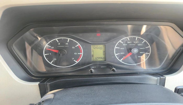 2018 Mahindra Scorpio S7, Diesel, Manual, 1,29,968 km, interior