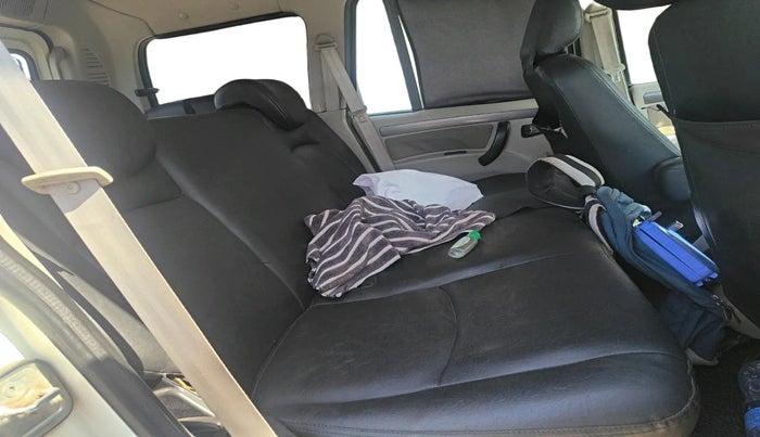 2018 Mahindra Scorpio S7, Diesel, Manual, 1,29,968 km, interior