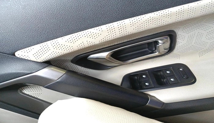 2022 Tata Safari XZA PLUS, Diesel, Automatic, 52,766 km, interior