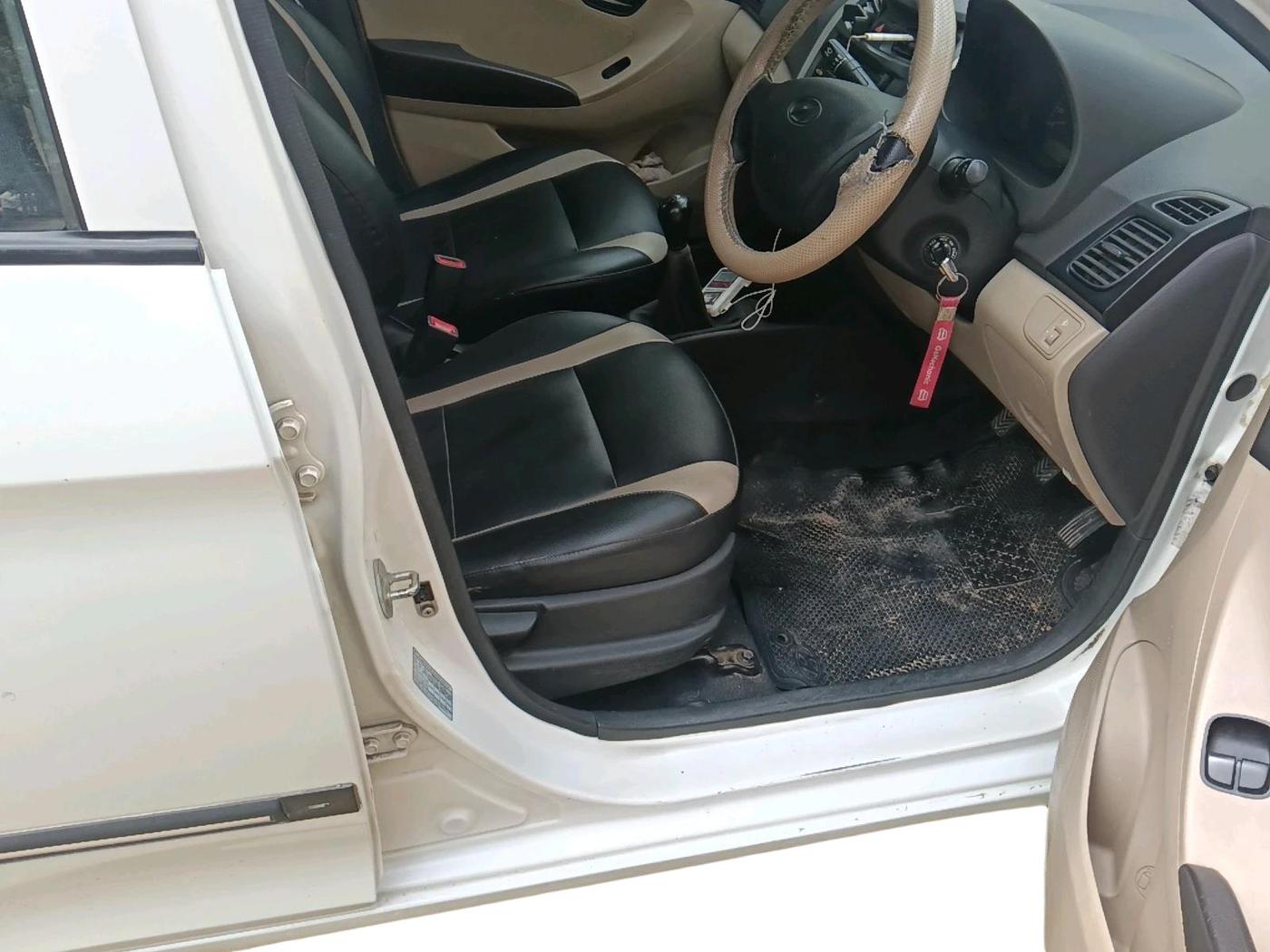 2014 Hyundai Eon ERA +, Petrol, Manual, 90,901 km, interior