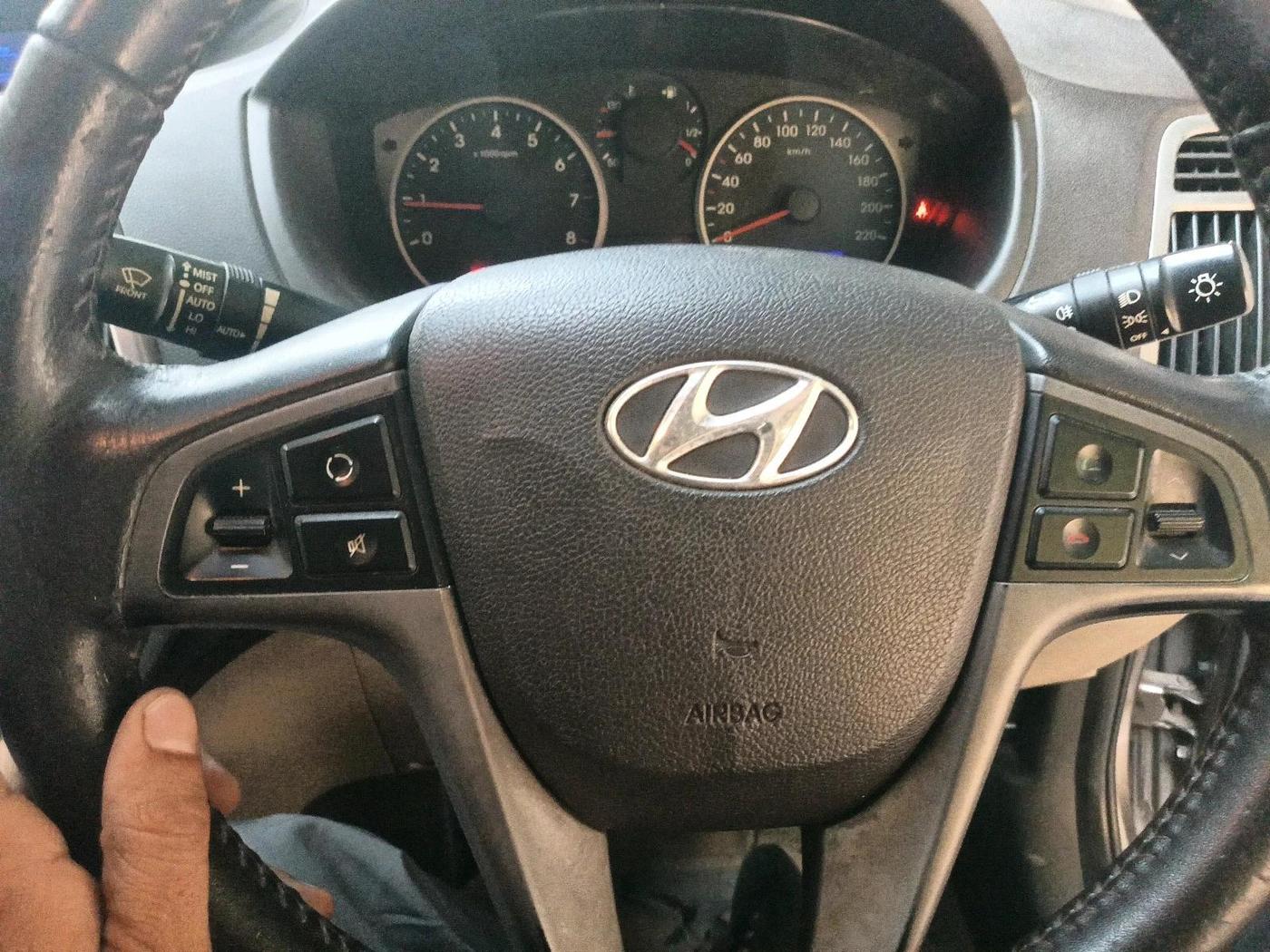 2012 Hyundai i20 SPORTZ 1.2, Petrol, Manual, 98,241 km, interior