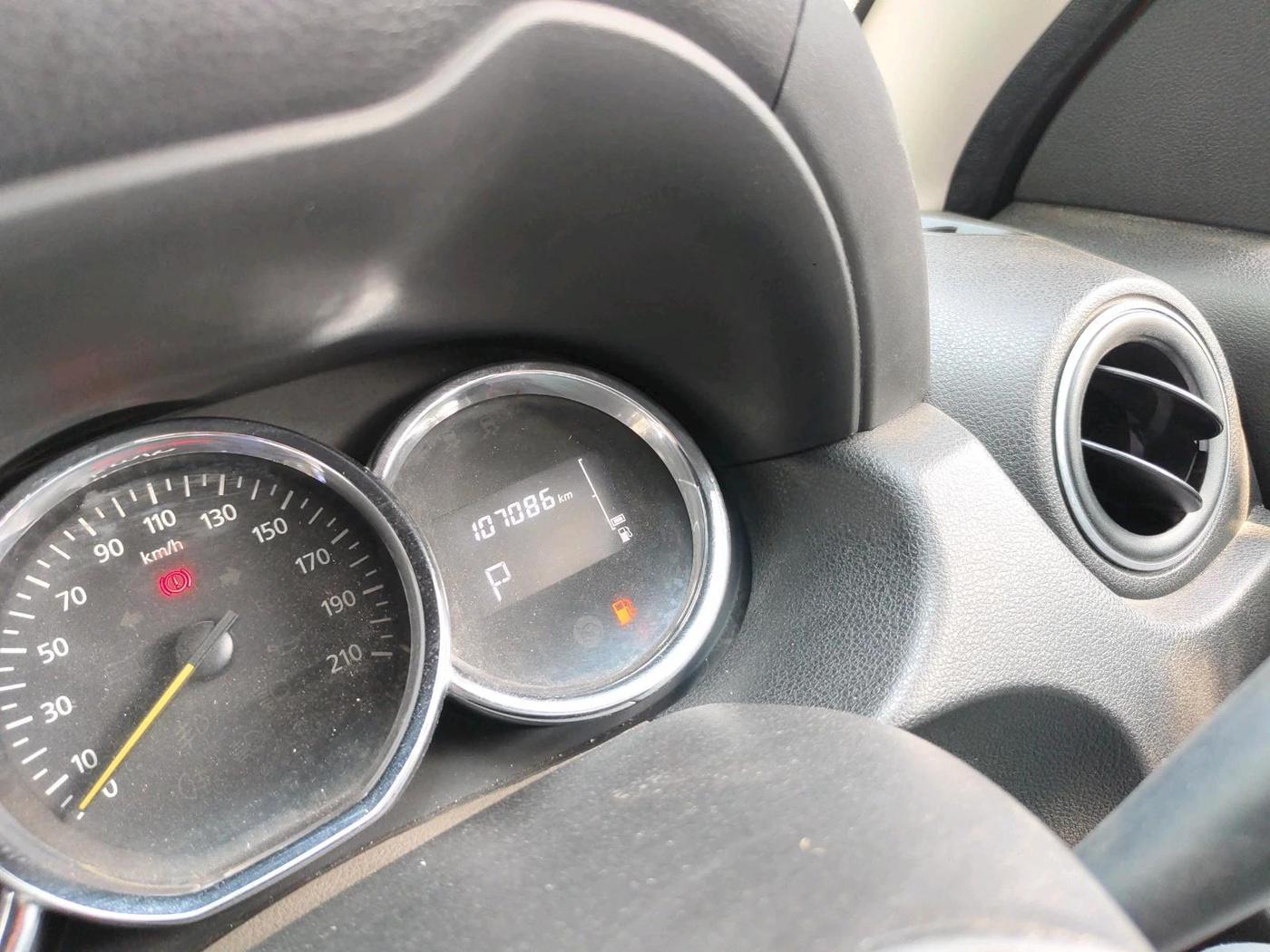 2018 Renault Duster RXS CVT, Petrol, Automatic, 1,07,086 km, interior