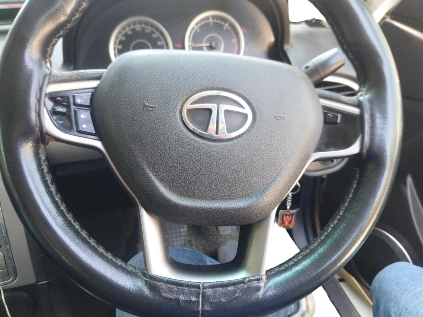 2016 Tata Safari Storme 2.2 EX 4X2, Diesel, Manual, 1,07,056 km, interior