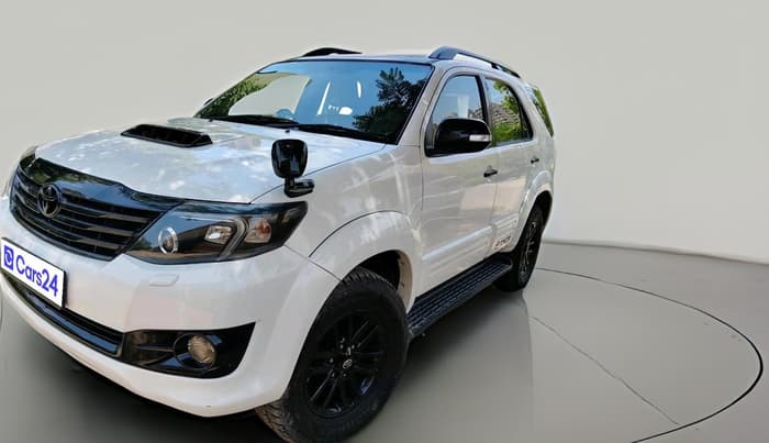 2014 Toyota Fortuner 3.0 4X2 AT, Diesel, Automatic, 1,24,613 km, exterior