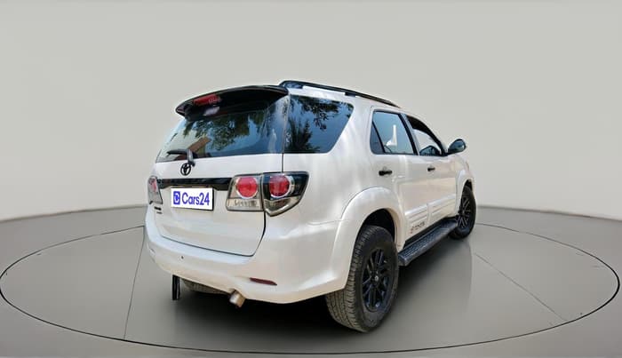 2014 Toyota Fortuner 3.0 4X2 AT, Diesel, Automatic, 1,24,613 km, exterior