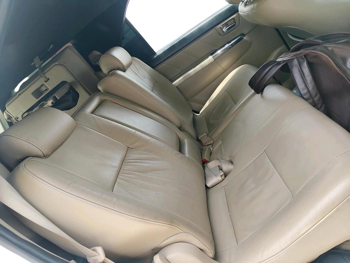 2014 Toyota Fortuner 3.0 4X2 AT, Diesel, Automatic, 1,24,613 km, interior