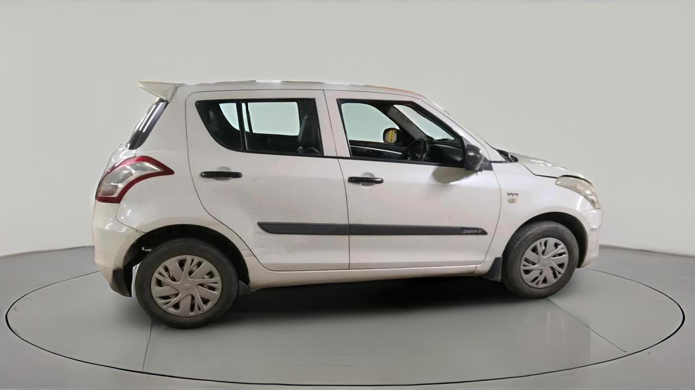 2015 Maruti Swift LXI, Petrol, Manual, 1,26,153 km, exterior