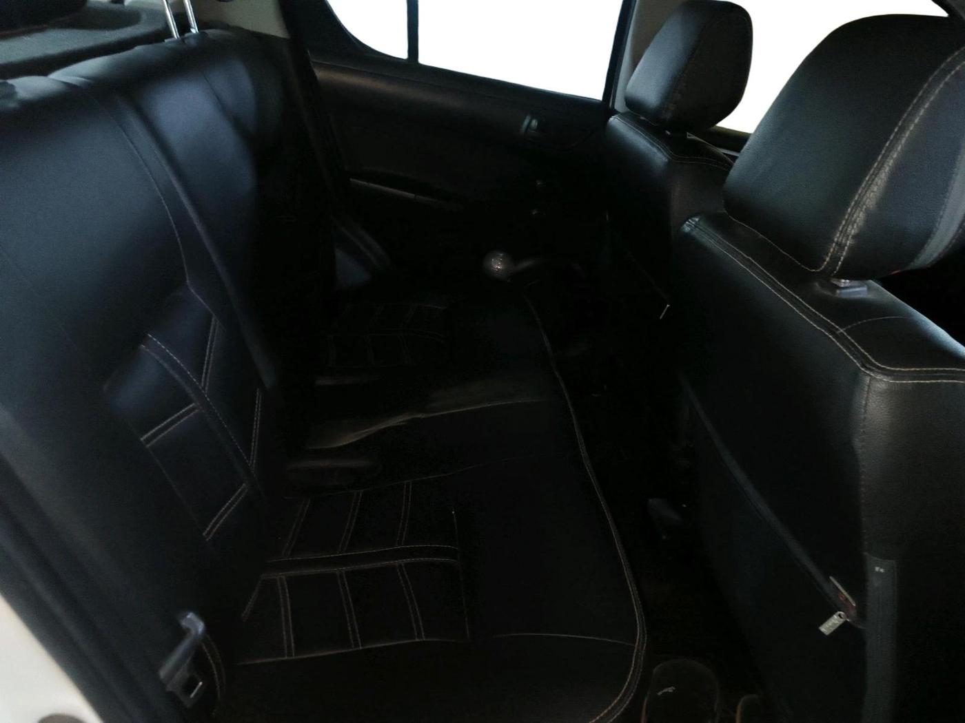 2015 Maruti Swift LXI, Petrol, Manual, 1,26,153 km, interior