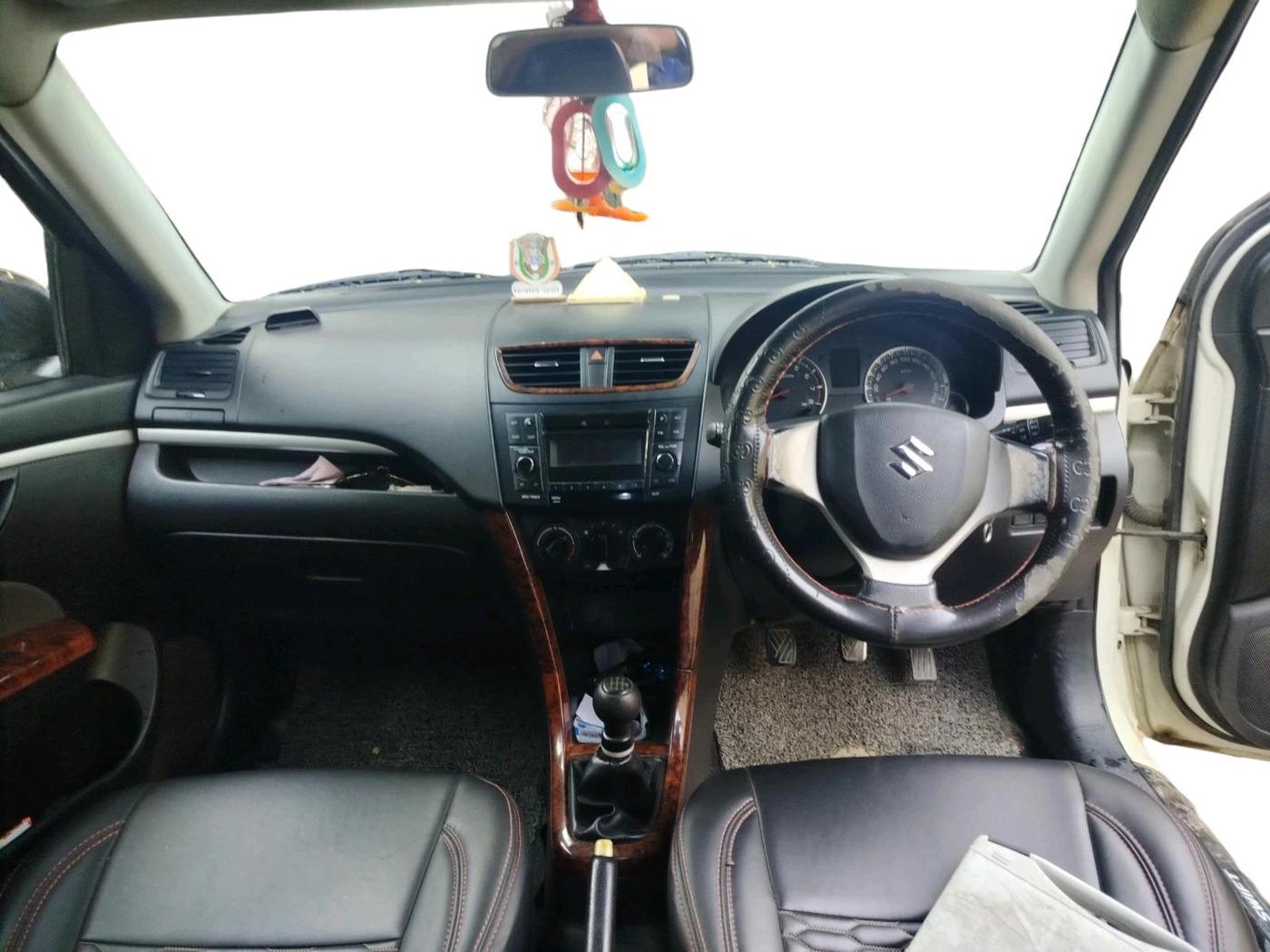 2015 Maruti Swift VXI, Petrol, Manual, 1,47,737 km, interior