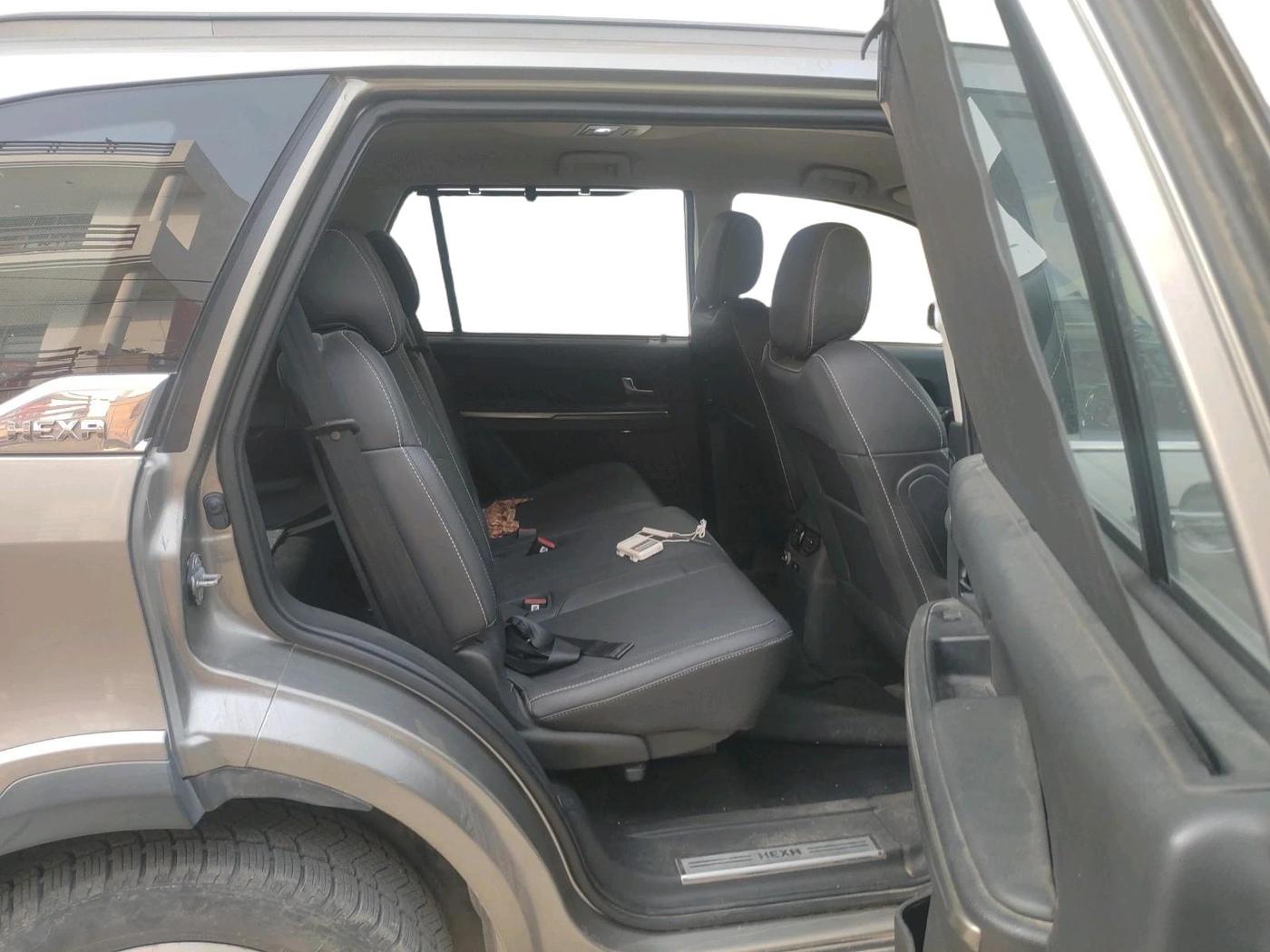 2017 Tata Hexa XTA 4X2 7 STR, Diesel, Automatic, 54,538 km, interior