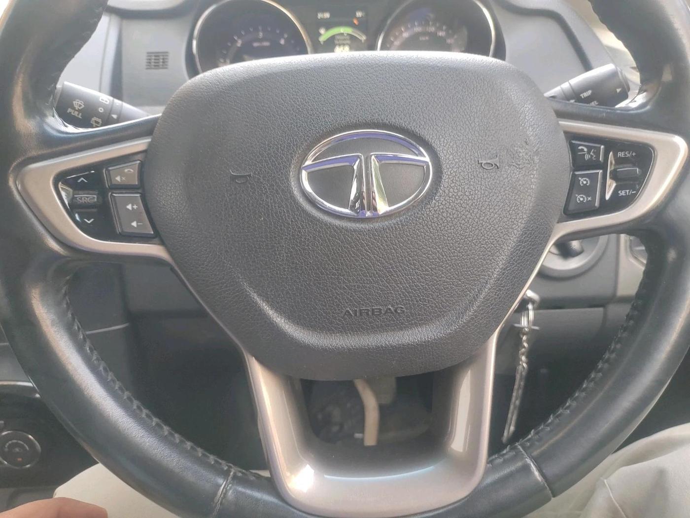 2017 Tata Hexa XTA 4X2 7 STR, Diesel, Automatic, 54,538 km, interior
