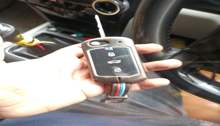 2020 Mahindra Scorpio S5, Diesel, Manual, 91,803 km, interior