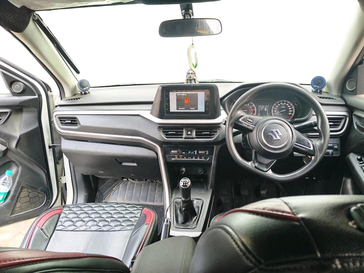 2022 Maruti BREZZA VXI SMART HYBRID, Petrol, Manual, 51,305 km, interior