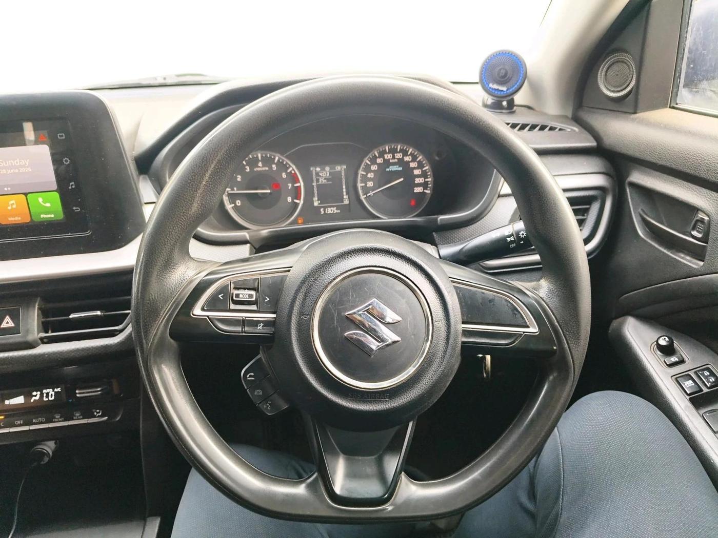 2022 Maruti BREZZA VXI SMART HYBRID, Petrol, Manual, 51,305 km, interior