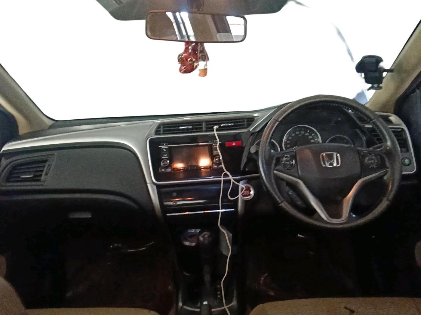 2015 Honda City 1.5L I-VTEC VX CVT, Petrol, Automatic, 1,25,496 km, interior
