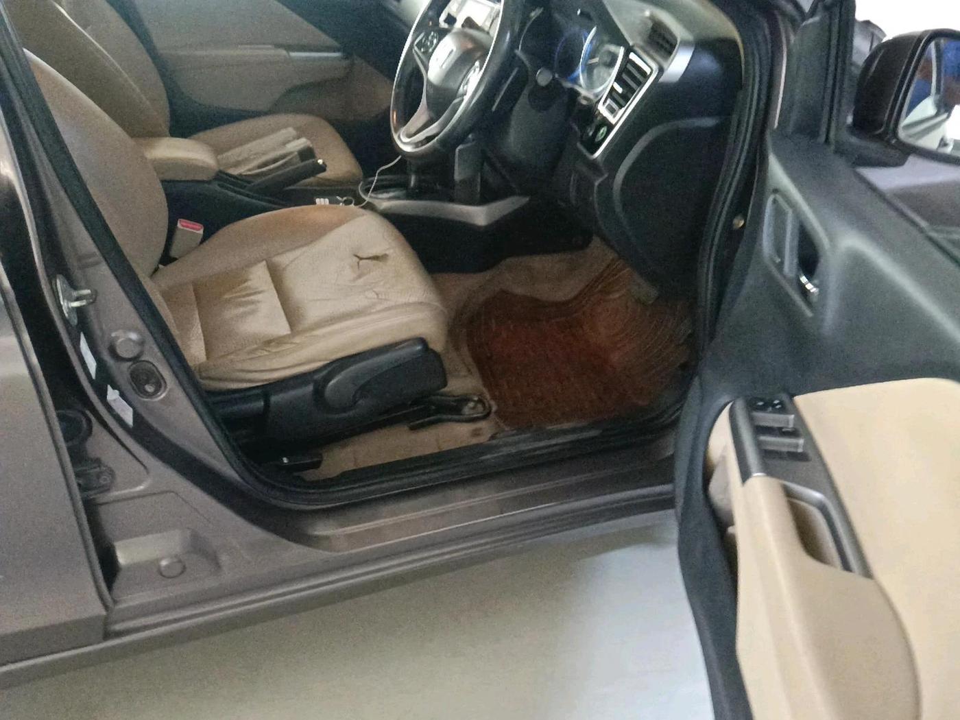 2015 Honda City 1.5L I-VTEC VX CVT, Petrol, Automatic, 1,25,496 km, interior