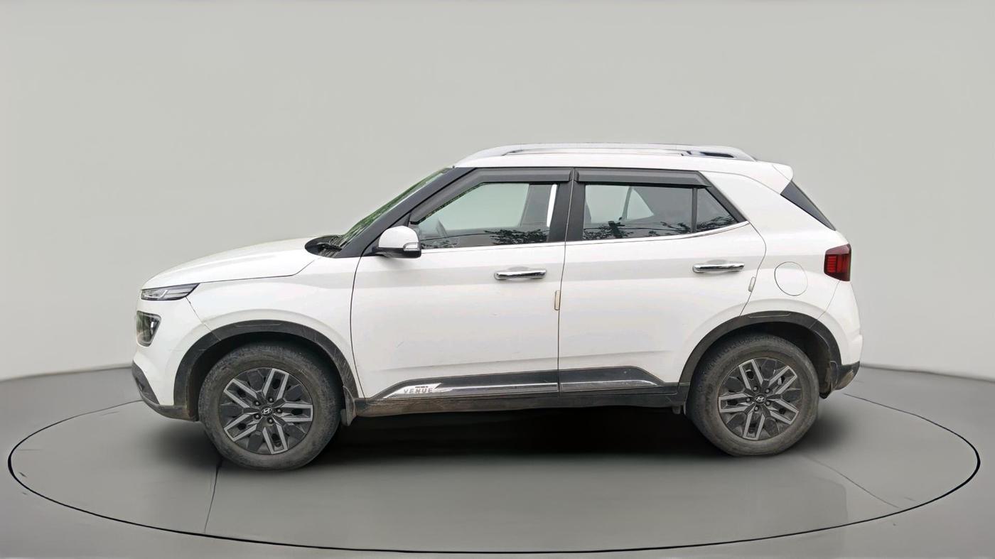 2021 Hyundai VENUE SX 1.5 CRDI, Diesel, Manual, 1,28,895 km, exterior