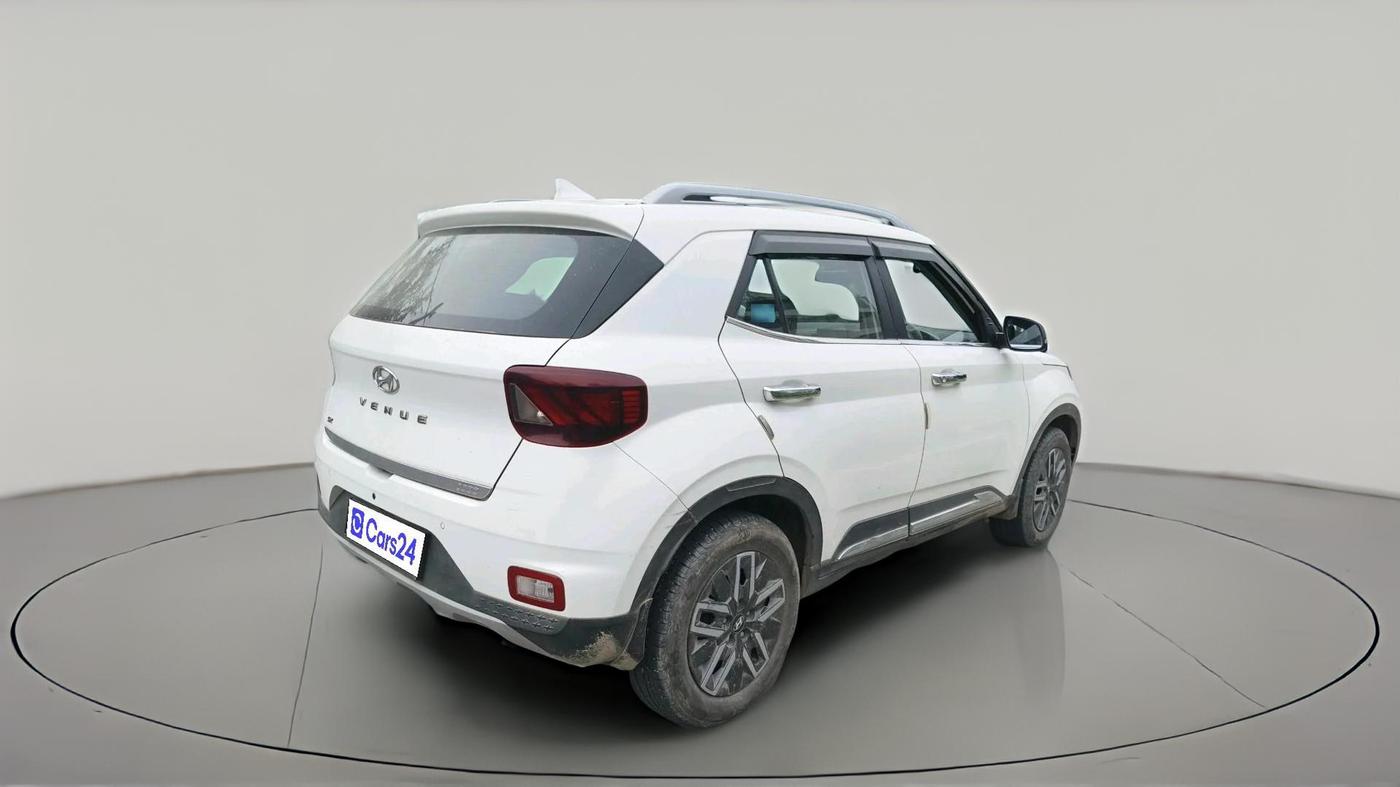 2021 Hyundai VENUE SX 1.5 CRDI, Diesel, Manual, 1,28,895 km, exterior