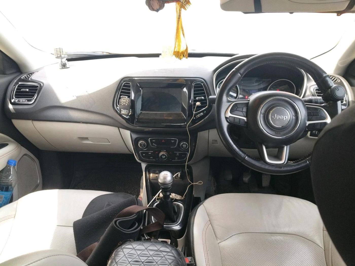 2017 Jeep Compass LIMITED 2.0 DIESEL, Diesel, Manual, 1,20,492 km, interior