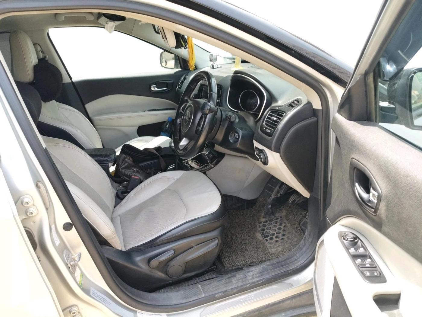 2017 Jeep Compass LIMITED 2.0 DIESEL, Diesel, Manual, 1,20,492 km, interior