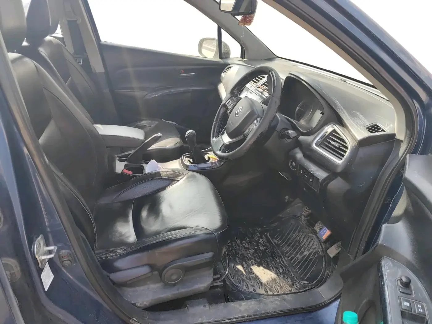 2017 Maruti S Cross ALPHA 1.3, Diesel, Manual, 2,03,711 km, interior