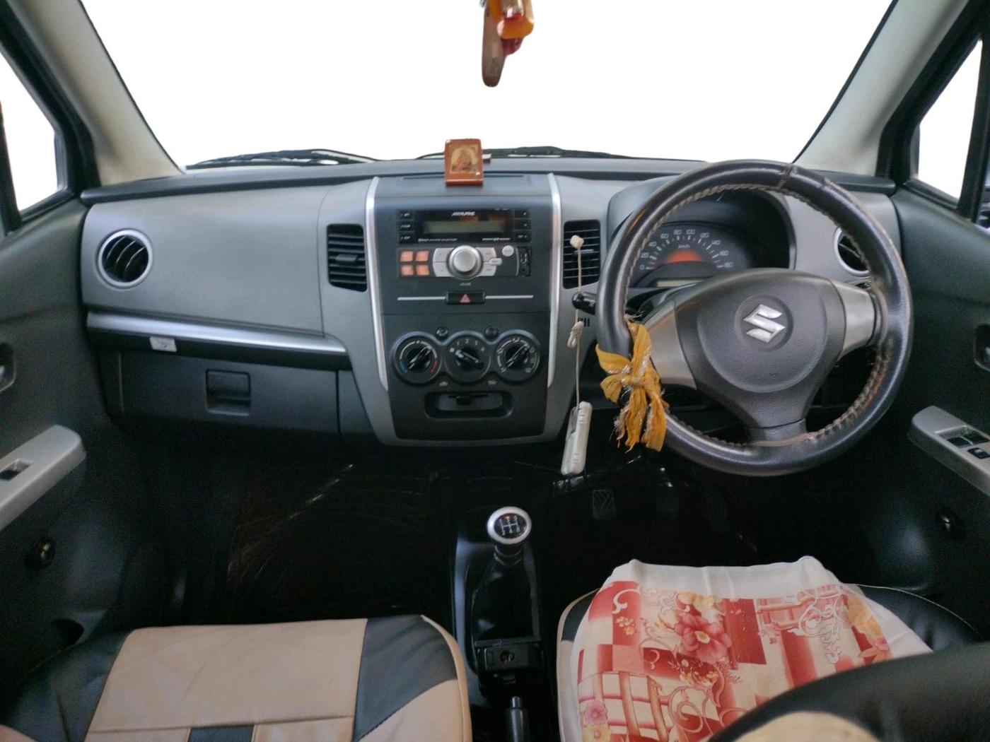 2012 Maruti Wagon R 1.0 LXI, Petrol, Manual, 35,951 km, interior