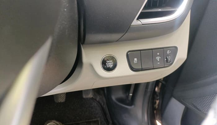 2022 KIA SELTOS HTX 1.5 PETROL, Petrol, Manual, 54,303 km, interior