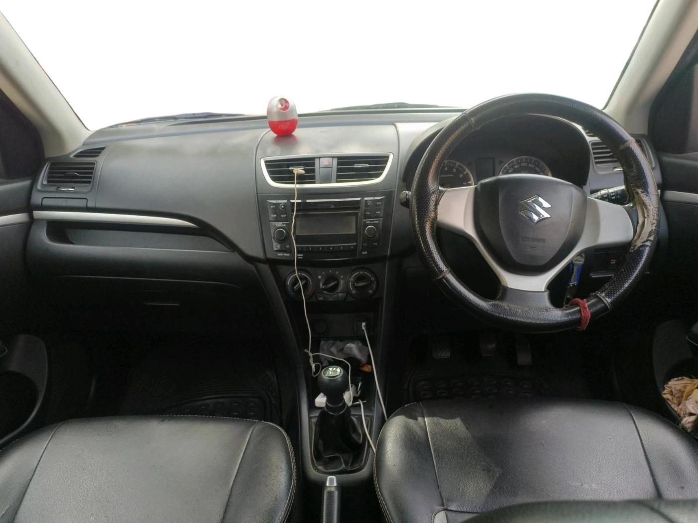 2017 Maruti Swift VXI, Petrol, Manual, 90,668 km, interior