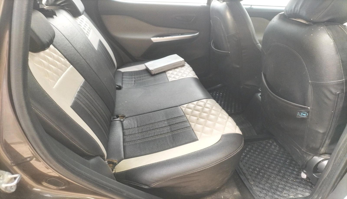 2022 Nissan MAGNITE XE, CNG, Manual, 28,344 km, interior