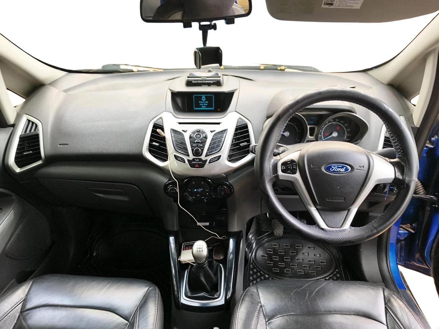 2016 Ford Ecosport TITANIUM 1.5L DIESEL, Diesel, Manual, 1,80,169 km, interior