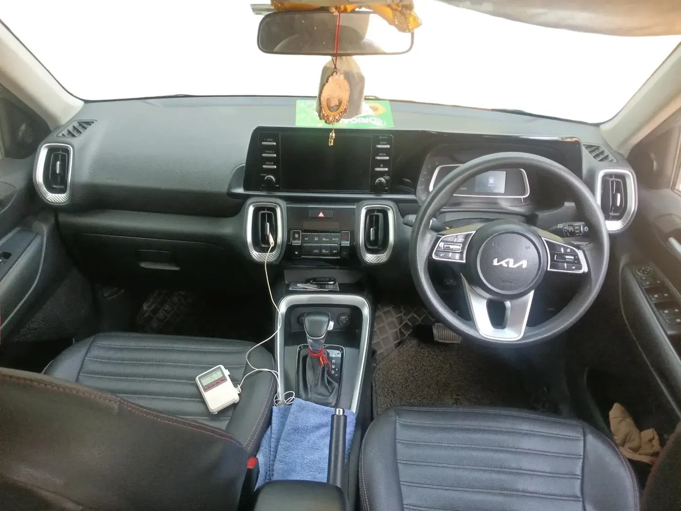 2021 KIA SONET HTK PLUS 1.5 AT, Diesel, Automatic, 1,03,817 km, interior