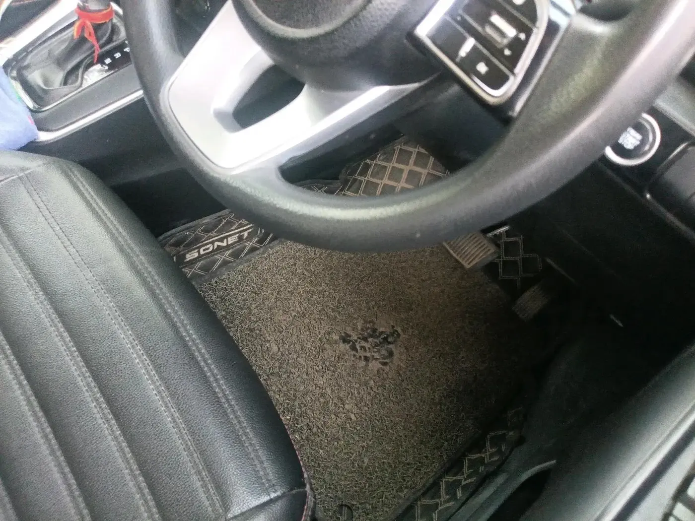 2021 KIA SONET HTK PLUS 1.5 AT, Diesel, Automatic, 1,03,817 km, interior