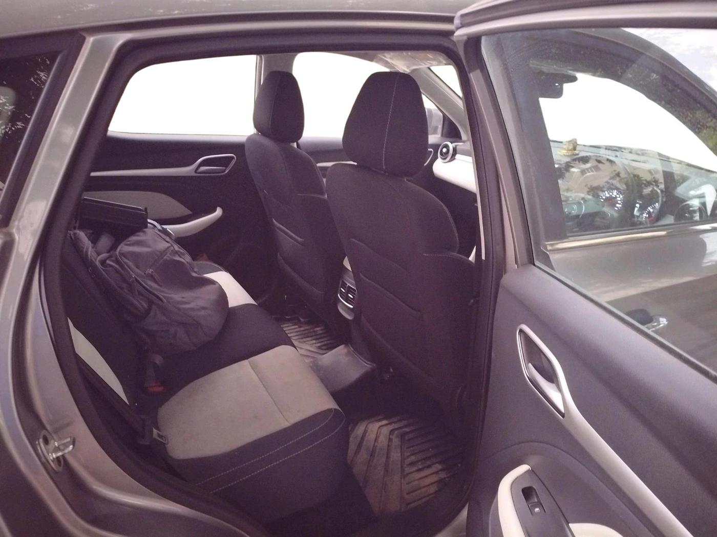 2025 MG ASTOR Sprint 1.5 MT (Ivory), Petrol, Manual, 2,760 km, interior