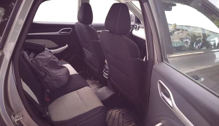 2025 MG ASTOR Sprint 1.5 MT (Ivory), Petrol, Manual, 2,760 km, interior