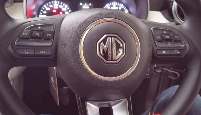 2025 MG ASTOR Sprint 1.5 MT (Ivory), Petrol, Manual, 2,760 km, interior