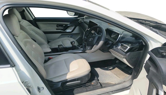 2021 Tata Safari XT PLUS, Diesel, Manual, 1,01,384 km, interior