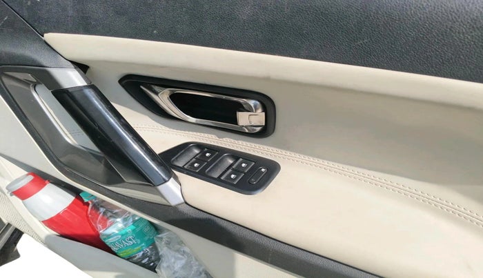 2021 Tata Safari XT PLUS, Diesel, Manual, 1,01,384 km, interior