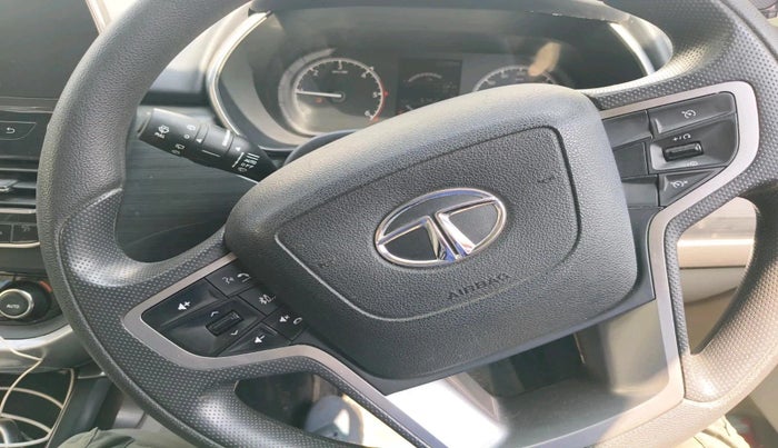 2021 Tata Safari XT PLUS, Diesel, Manual, 1,01,384 km, interior